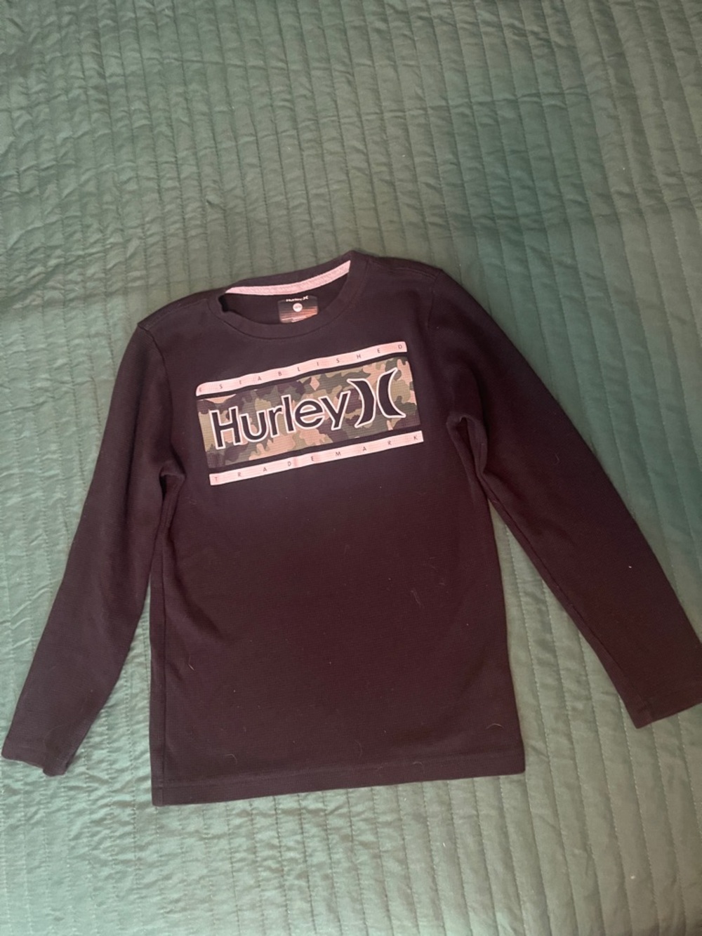 Hurley Boys Black Thermal Long-Sleeve Tee with Camo Logo Accent 10/12